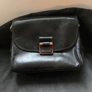Vintage black leather shoulder bag